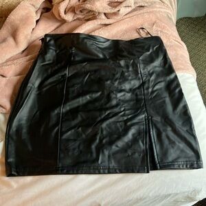 SHEIN black Mini skirt. Size medium